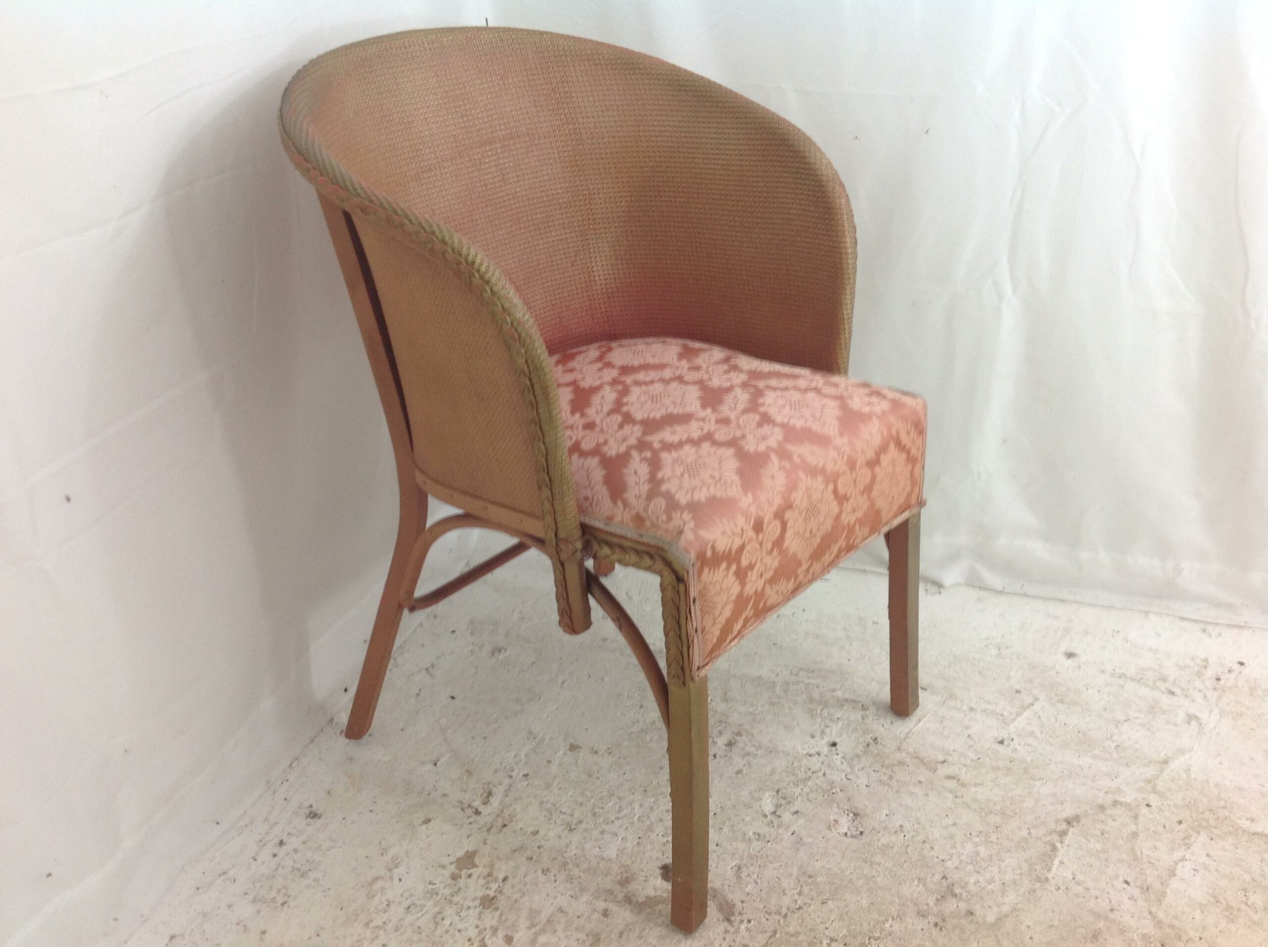 Vintage pink & gold bedroom chair EReuse