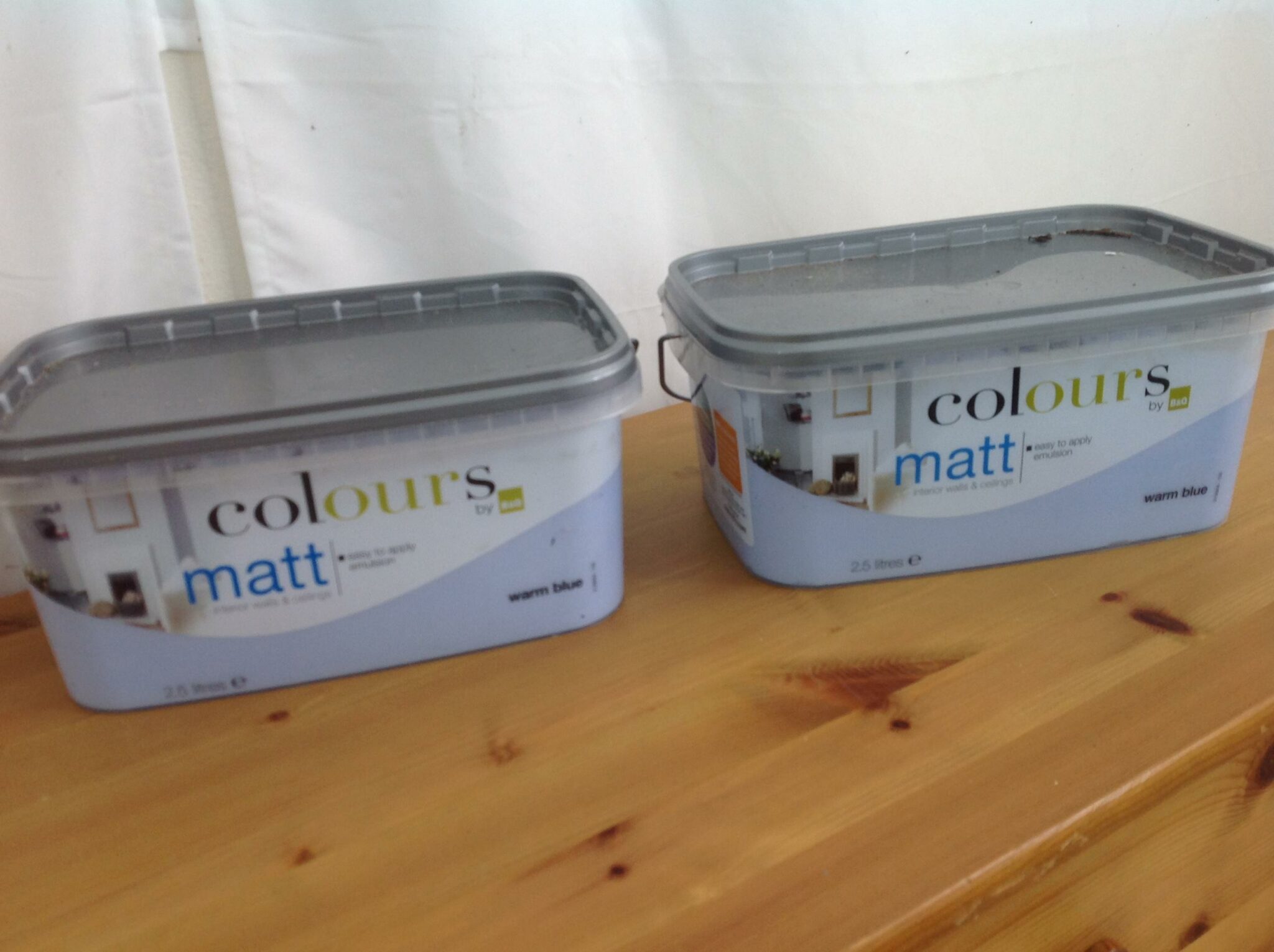 2 x 2.5l B&Q warm blue paint unopened EReuse
