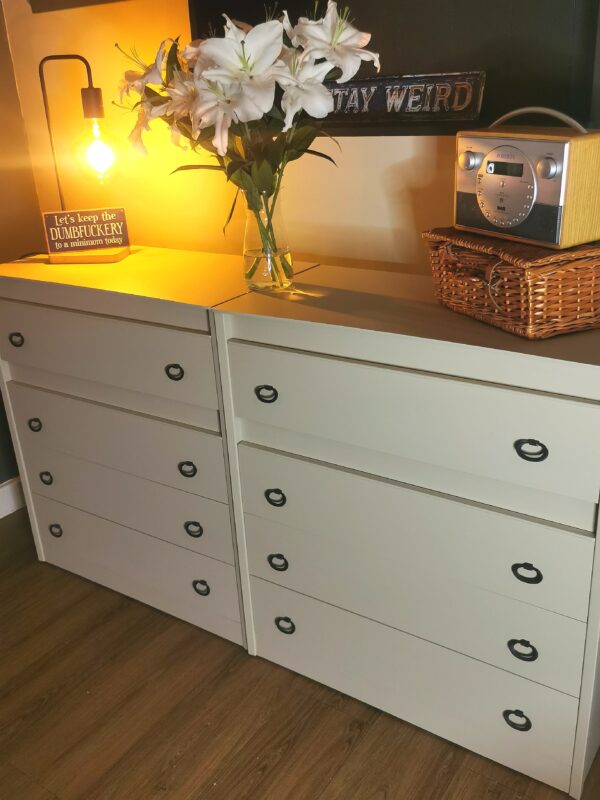 Two sets of chest of drawers 4 draw