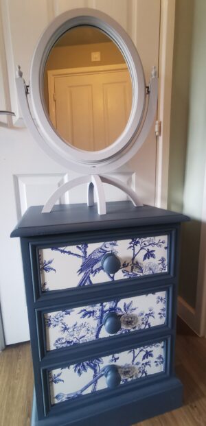 Oval free standing dressing table mirror